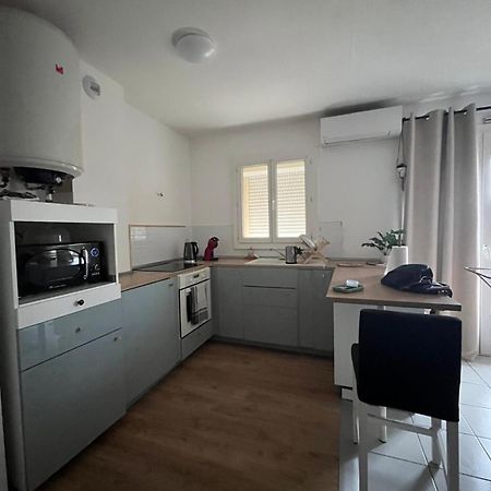 Appartement Climatise Avec Parking A อัลบี ภายนอก รูปภาพ