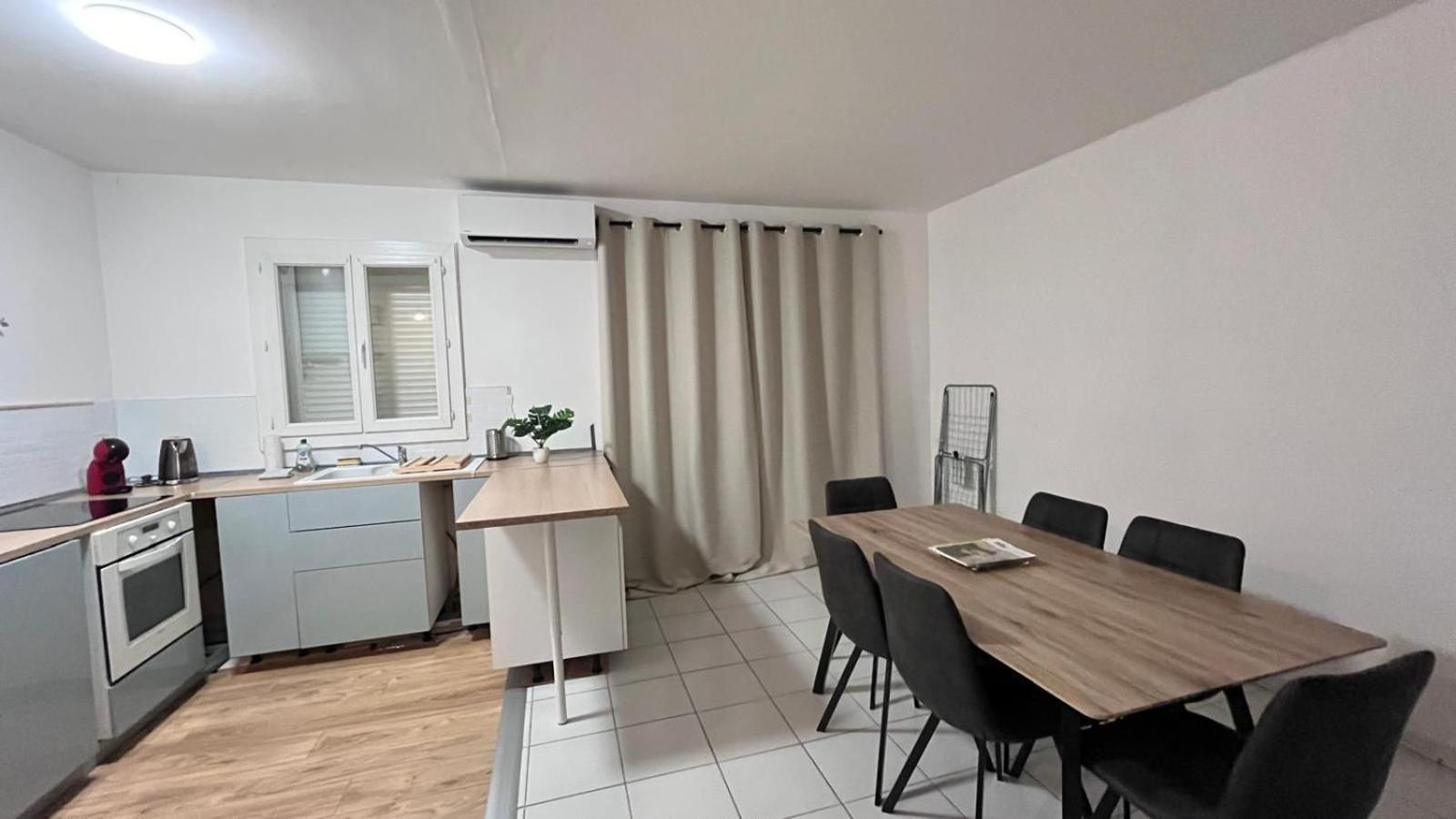Appartement Climatise Avec Parking A อัลบี ภายนอก รูปภาพ